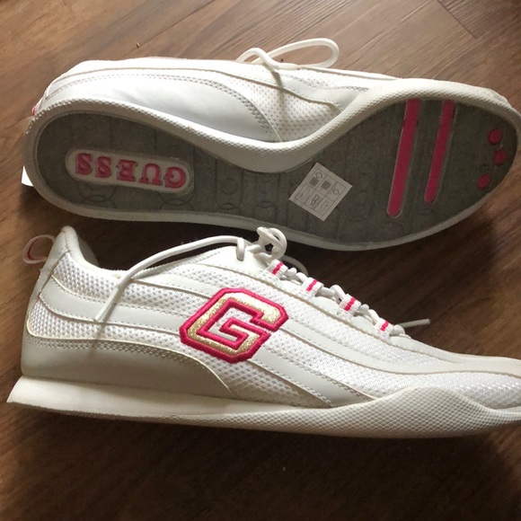 Guess shoes size 9 - Picture 3 of 6
